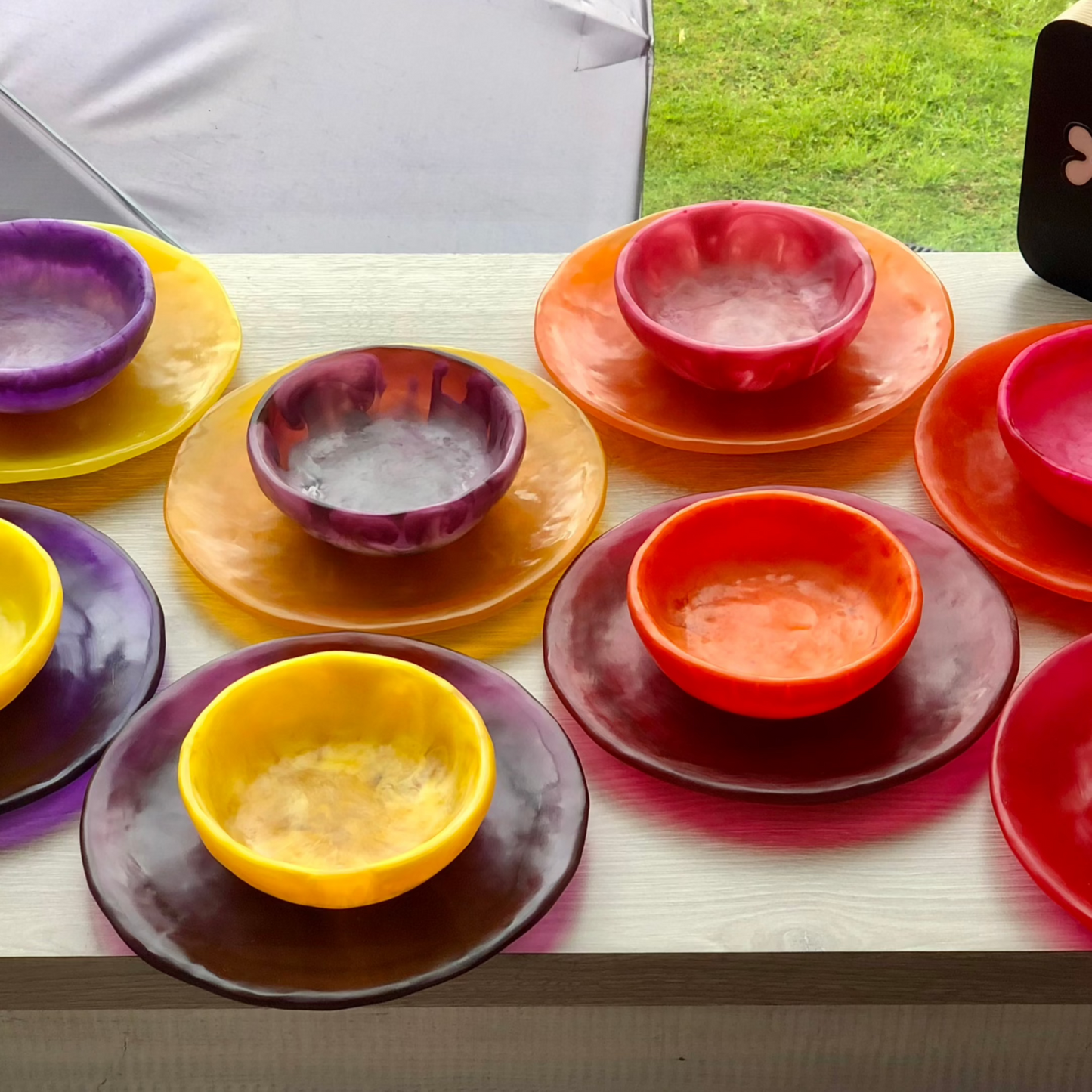 1 Puesto 🍽 VAJILLA REDONDA x 2 Piezas en Resina Especial