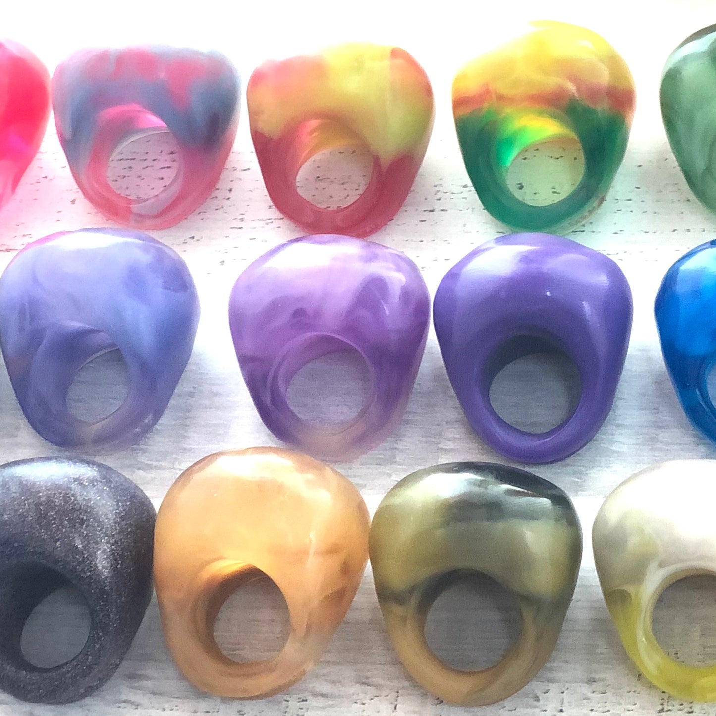 1 ANILLO Piedra 🪨 en Resina Especial