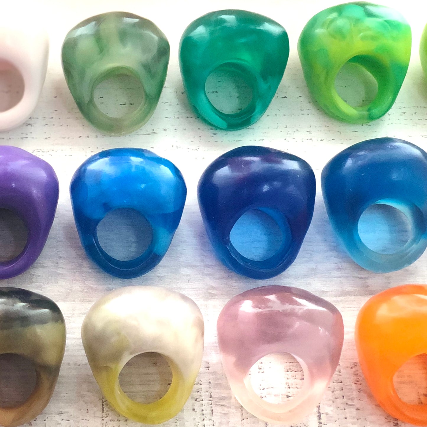 1 ANILLO Piedra 🪨 en Resina Especial