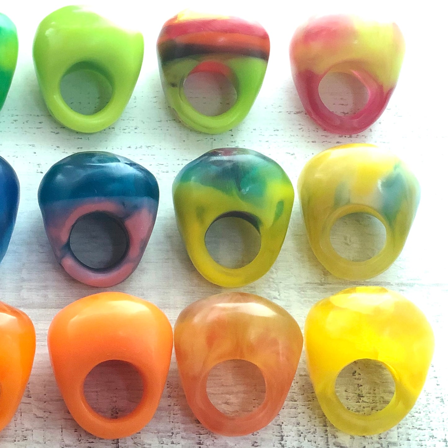 1 ANILLO Piedra 🪨 en Resina Especial