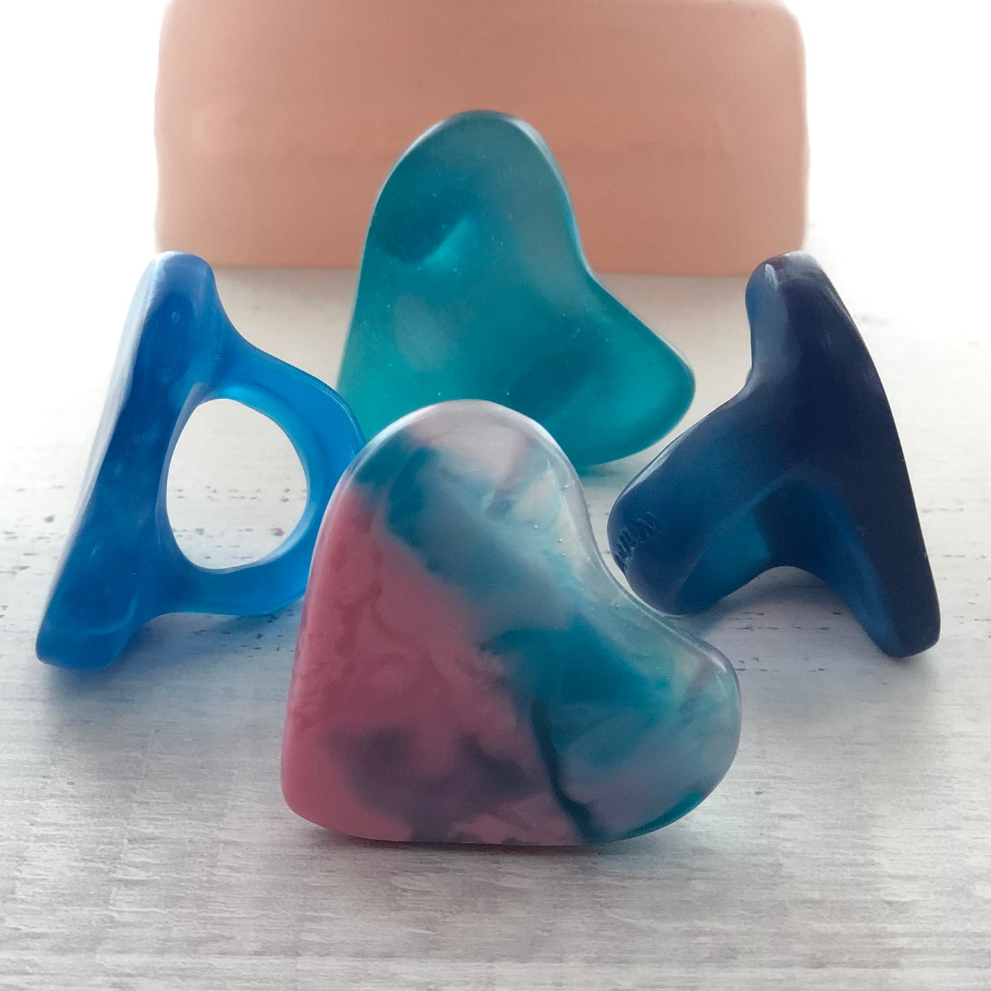 1 ANILLO Corazón ♥️ en Resina Especial