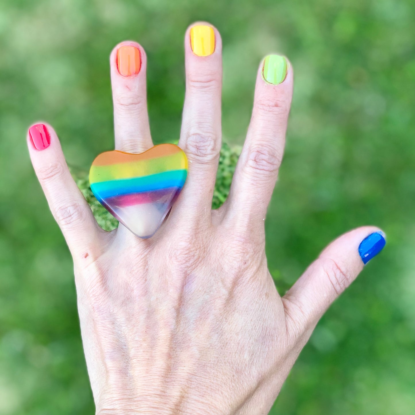 1 ANILLO Corazón ♥️ en Resina Especial