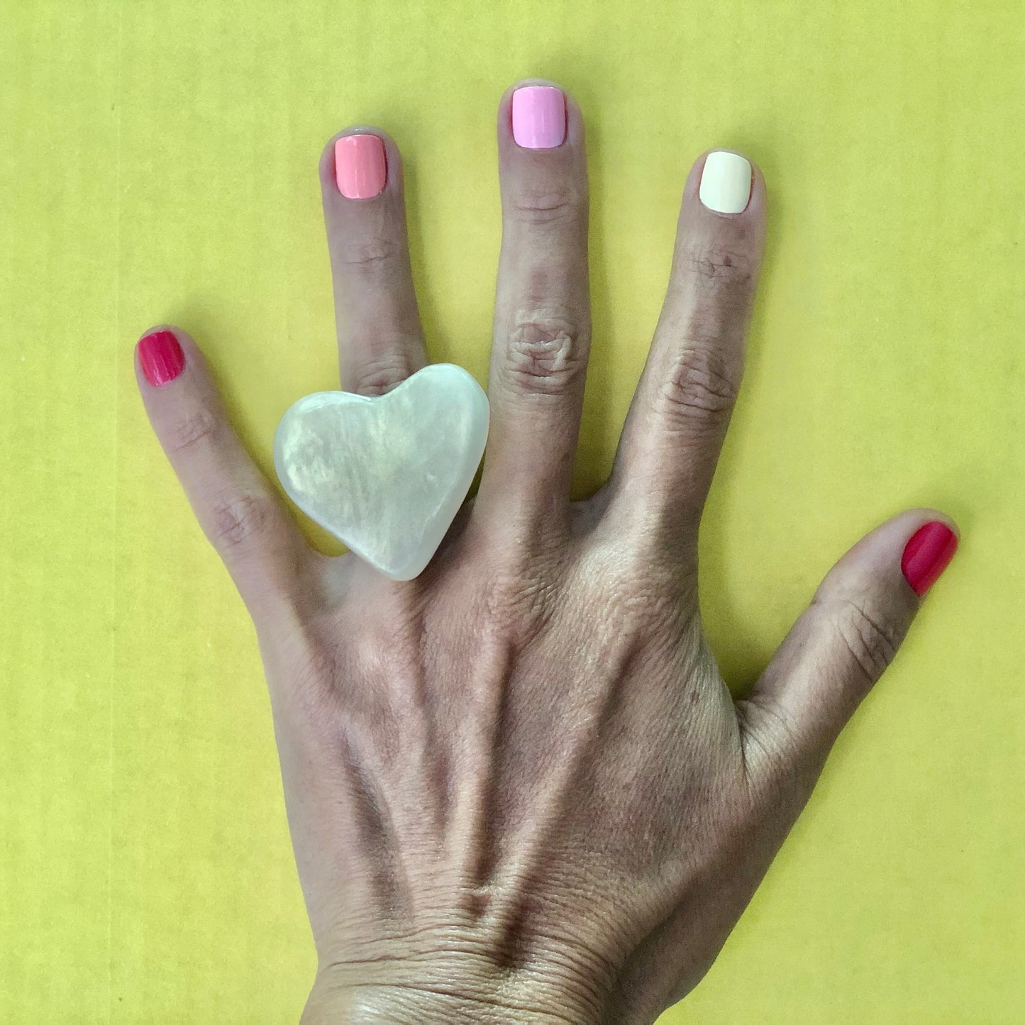 1 ANILLO Corazón ♥️ en Resina Especial