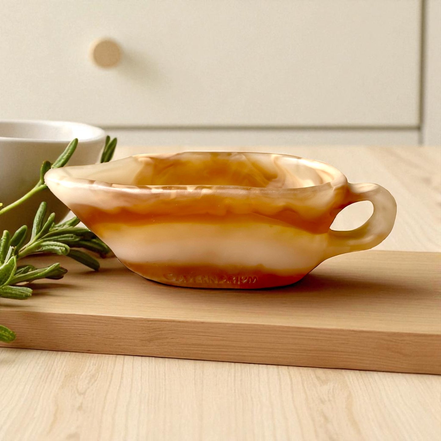 1 JARRA 🫖 Pequeña Salsera en Resina Especial 175 ml.