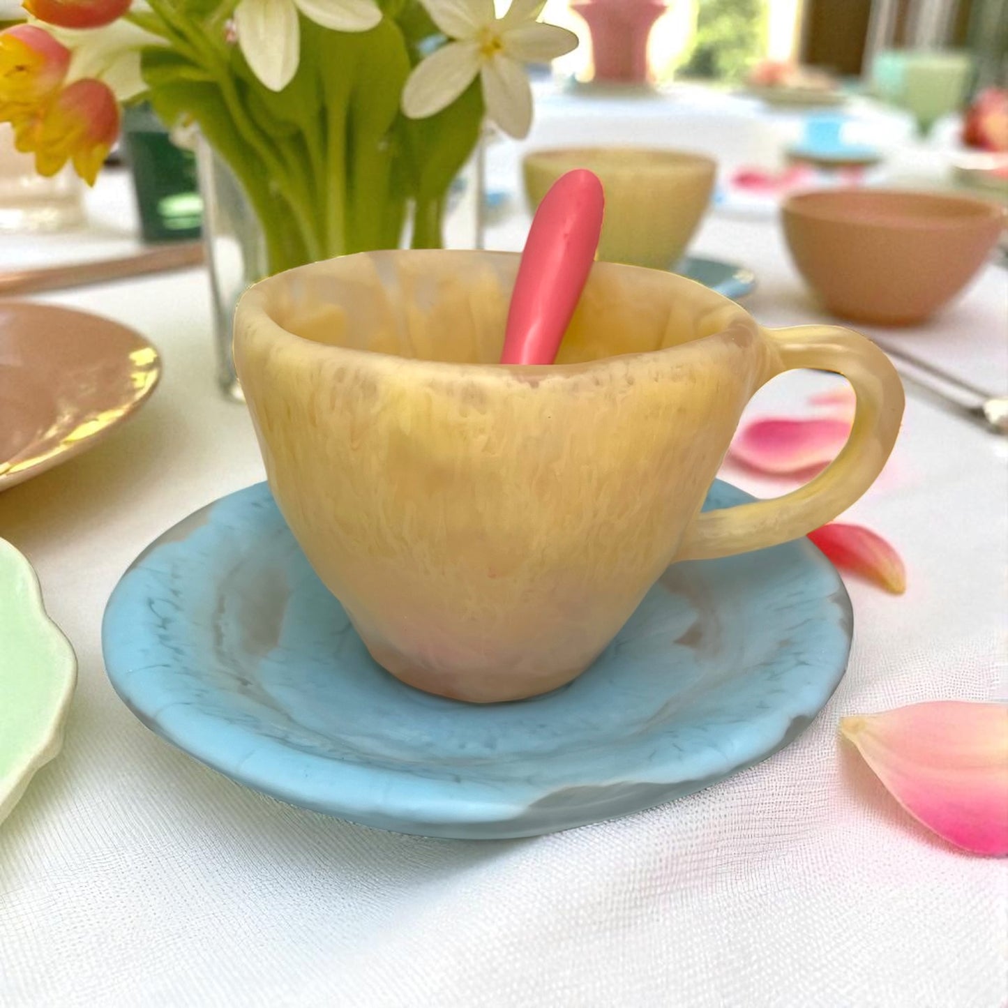 1 POCILLO Grande ☕️ 1 Plato Pequeño + 1 cuchara en Resina Especial 375 ml