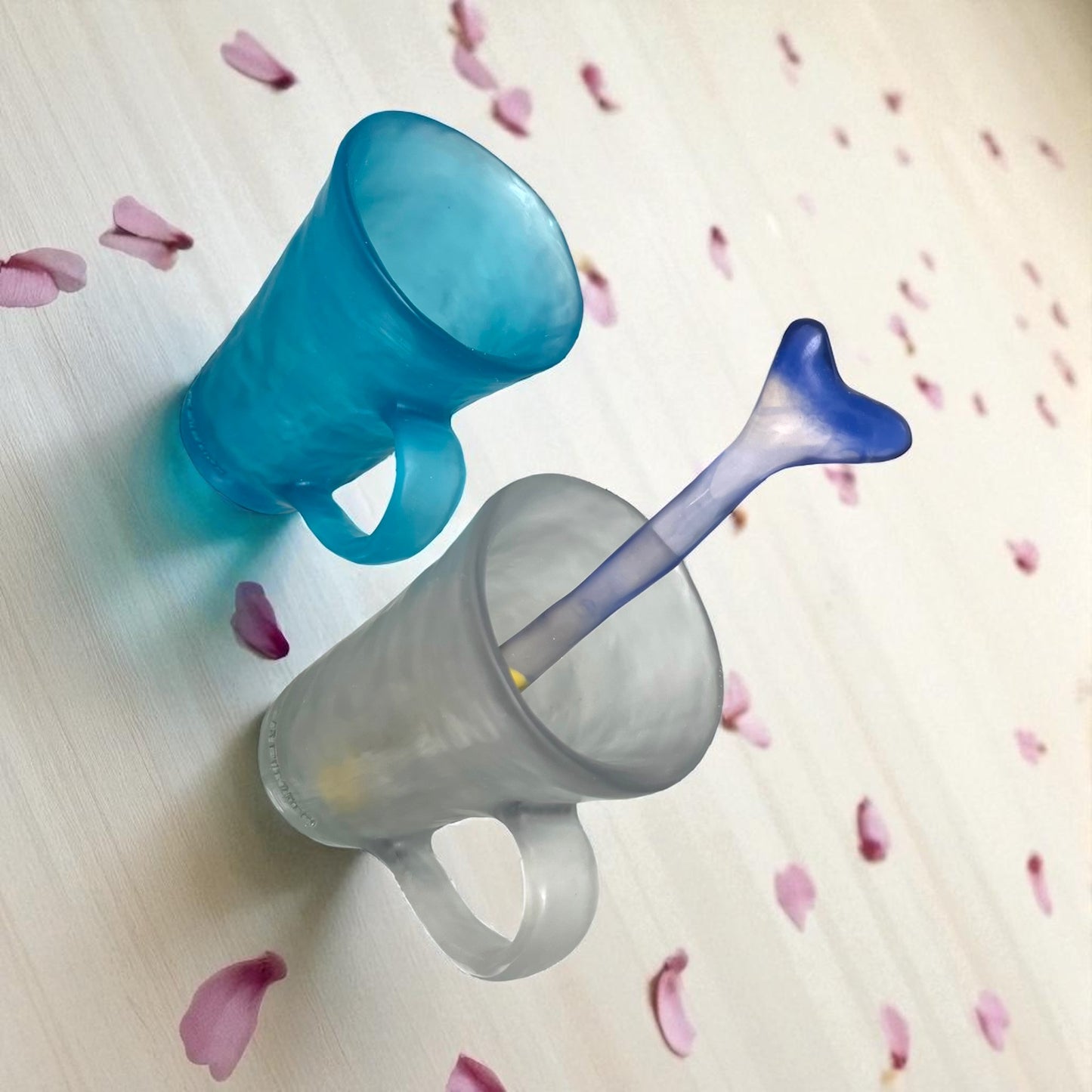 1 POCILLO Mug 🧋 1 Mezclador Corazon en Resina Especial 375 ml