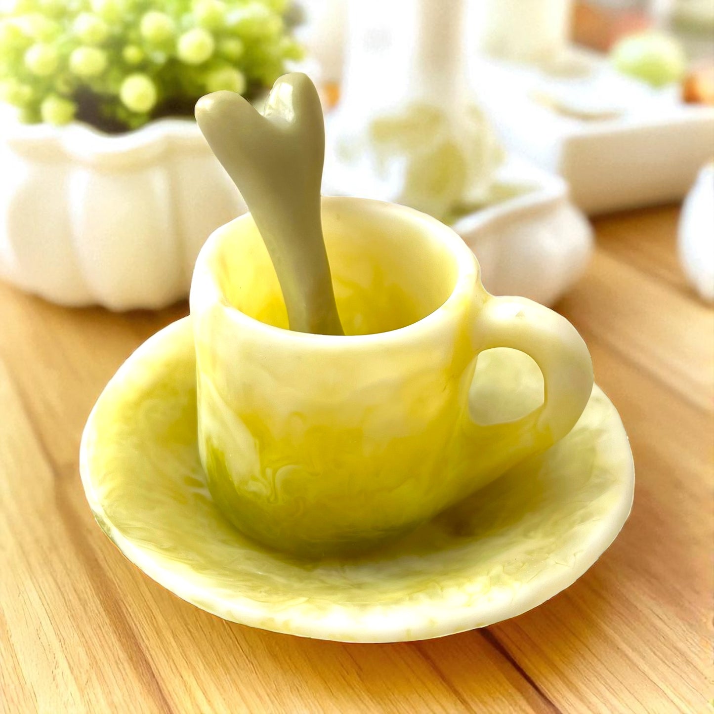 1 POCILLO Pequeño + 1 Plato Pequeño + 1 Cucharita Hueso ☕️ en Resina Especial 60 ml