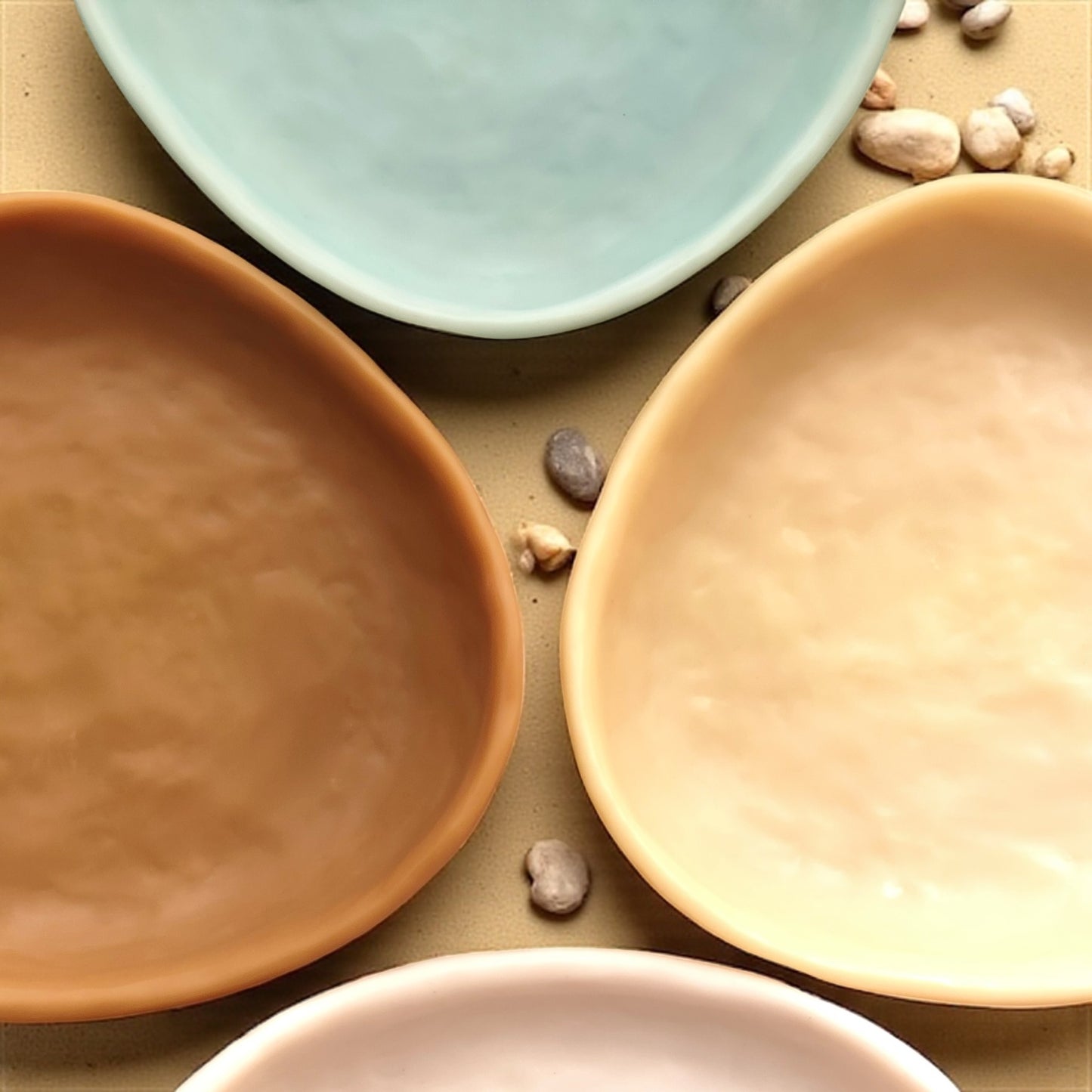 1 PLATO Irregular 🍽 en Resina Especial 25 cms + 2 TAZAS Irregulares