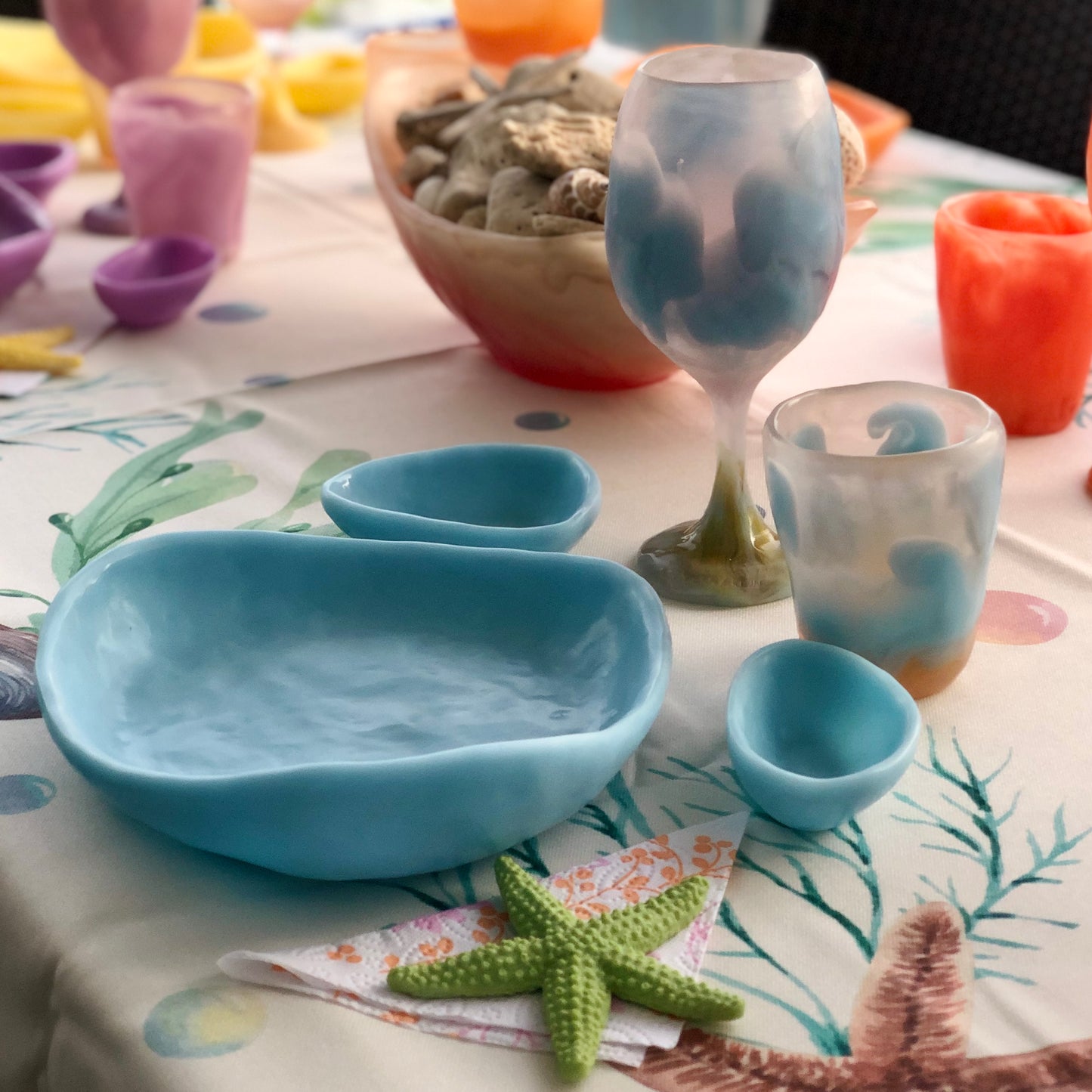 1 Puesto 🍽️ VAJILLA OCEAN & BEACH versión SUNSET x 6 Piezas en Resina Especial